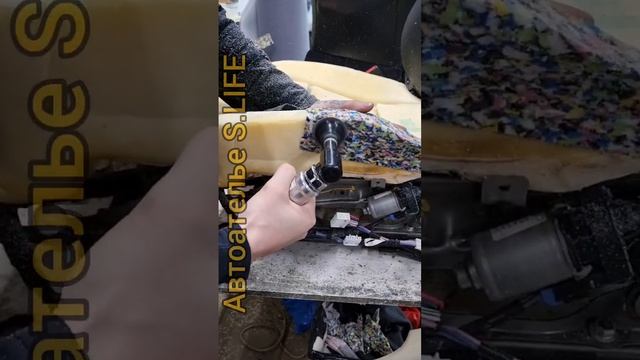 Ремонт сиденья. Восстановление разрушеного поролона. смотреть онлайн