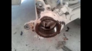 Замена задней ступицы на Фольксваген Каравелла Т5