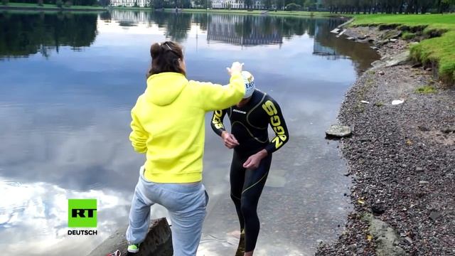 Deutscher Extremsportler in Russland Marco Henrichs holt beim Schwimm Marathon смотреть онлайн