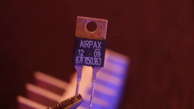 ОХЛОЖДЕНИЕ НА ОДНОЙ ДЕТАЛИ! Это, спасет от перегрева любую схему! смотреть онлайн