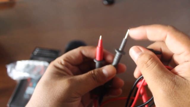 ZOYI XT-QB3 DIGITAL SMART CLAMP METER смотреть онлайн