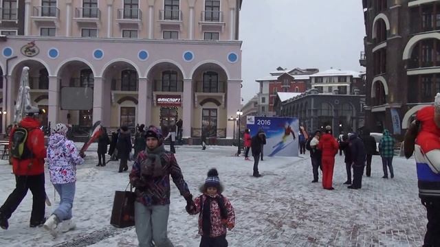Christmas 2016.Monkey Zhorik. Krasnaya Polyana. Рождество 2016. Обезьянка Жорик. Красная Поляна смотреть онлайн