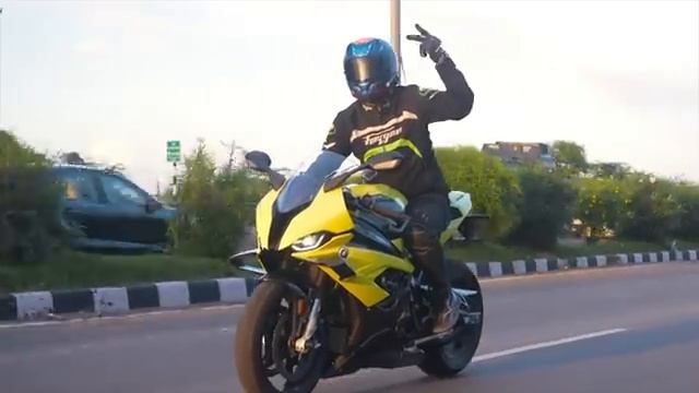 INDIA's First m1000RR 50th Anniversary is READY!! ?? смотреть онлайн