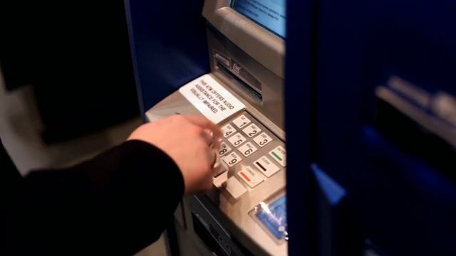 How Over 563 US Banks Failed in Just 23 Years? смотреть онлайн