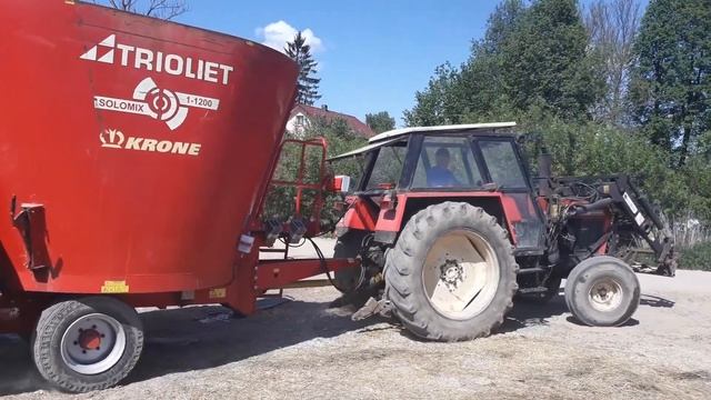 Zetor 8011 vs Trioliet Solomix смотреть онлайн