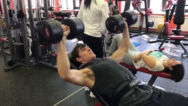 Жим гантелей 30 кг смотреть онлайн