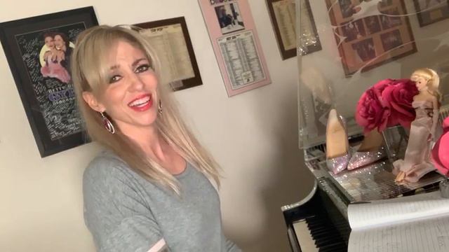 Debbie Gibson Covers "The Rainbow Connection" смотреть онлайн