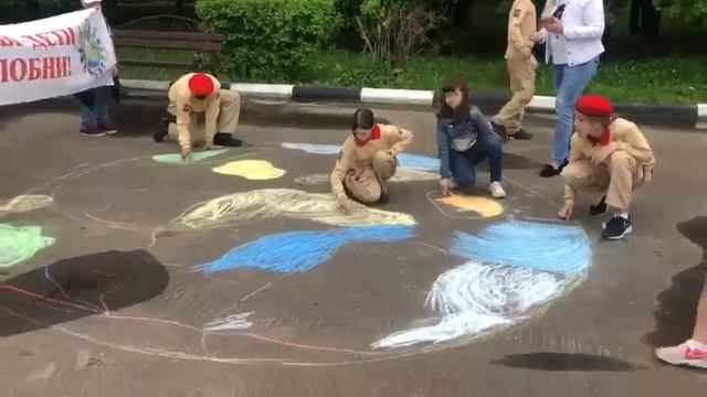 Городской округ Лобня акция Рисуем зеленый мир и экологию смотреть онлайн