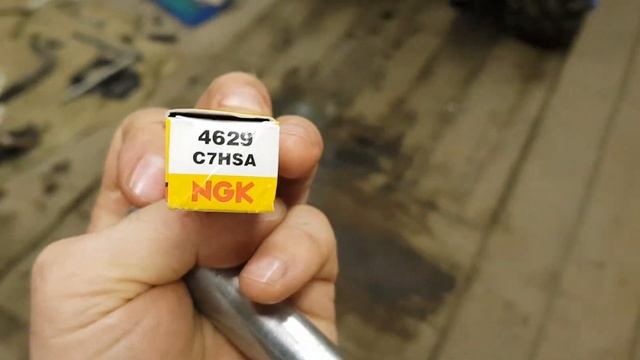 Квадроцикл Avantis Hunter 200 new. Замена свечи. смотреть онлайн