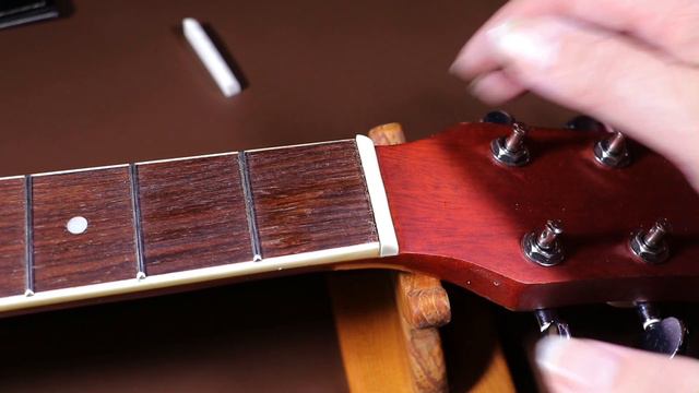 How to fit a bone saddle and nut. Why fit a bone saddle and nut on an acoustic guitar? смотреть онлайн