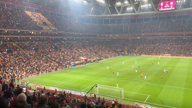 Galatasaray Sivas Maçında Müthiş Meksika Dalgalanması | Amazing Mexican Wave in Galatasaray stadium смотреть онлайн