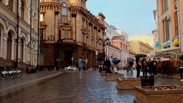 Moscow 4k, Russia. Walking after rain with music by Eric Born & Varvara. Москва 4k смотреть онлайн
