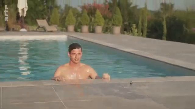 A LA RECHERCHE DE LA JEUNESSE PERDUE - Teaser смотреть онлайн