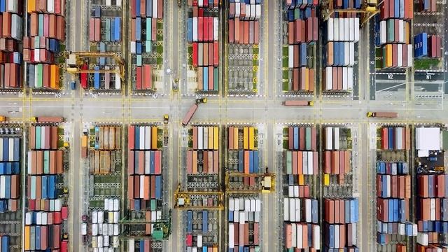 The global chip shortage, explained смотреть онлайн