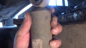 Ситроен Берлинго- замена задних амортизаторов.