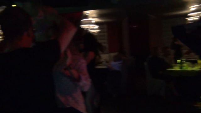 Сальса на вечеринке Танцевальный Halloween в Игуане смотреть онлайн