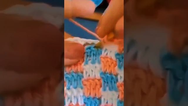 Лёгкий и оригинальный узор крючком #вязаниекрючком #вязание #процессвязания #узорыкрючком #туториал смотреть онлайн