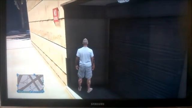 Вылазка в текстуру возле парикмахерской! Баги в GTA Online смотреть онлайн