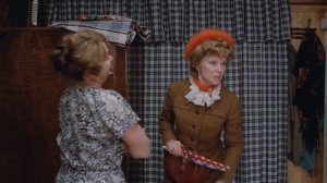 Отрывок из к/ф Любовь и голуби. Людк, а Людк!Тьфу!Деревня!