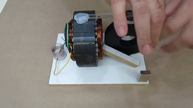 Generator 220v with Speaker Magnets - Permanent Generator смотреть онлайн