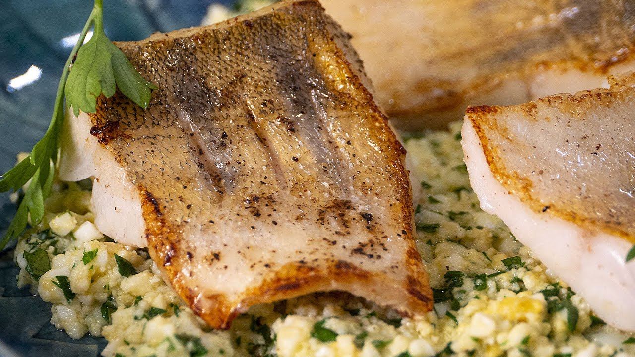 Это блюдо любят все бабушки. Советская кухня - Судак по-польски смотреть онлайн