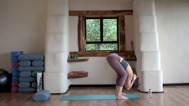 Morning Flow with Cole Chance Yoga (Antigua, Guatemala 2019) смотреть онлайн