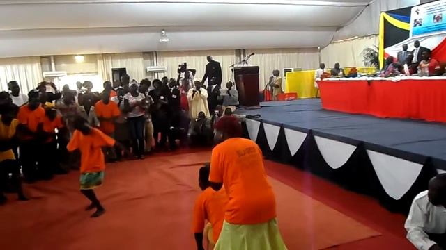 Kuku Kore Dance смотреть онлайн