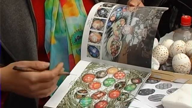 Прикрашання великодніх кошиків писанками смотреть онлайн