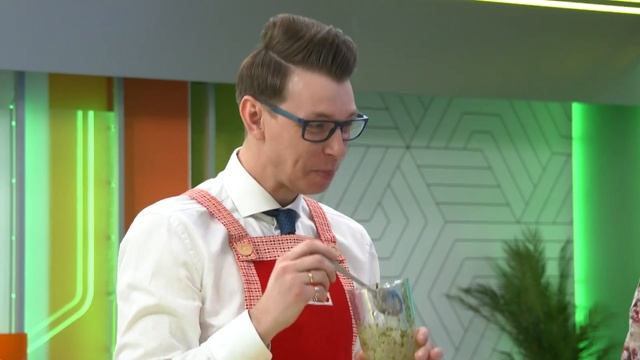 Готовим соус «Зелёный» с шеф-поваром Антонидой Мельниченко смотреть онлайн