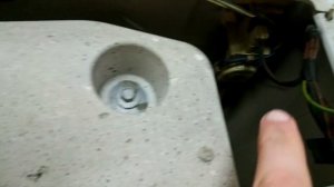 Стиральная машина бьет током, Стиралка бьет током