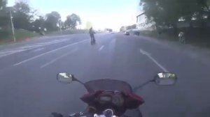Самокат едет 100 км в час и стоит 300 тысяч рублей