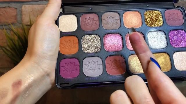 Обзор на палетку теней для век Makeup Révolution Forever Flawless ?