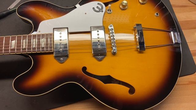 2013 Epiphone Elitist 1965 Casino Vintage Sunburst смотреть онлайн