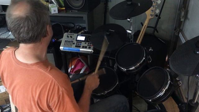 Arturo Bastard on Alesis DM10 Drums w/ Mike Hoffman смотреть онлайн