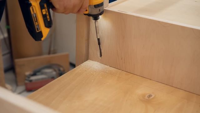 How to Make a Self Leveling Torsion Box Table смотреть онлайн