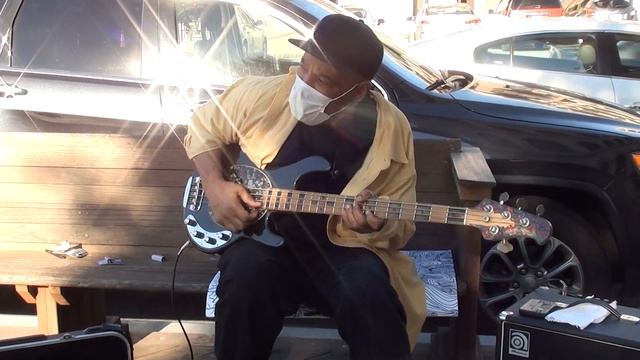 00000 VICTORY JONES AND BASSIST STREET PERFORME ON BROADWAY IN UPTOWN COLUMBUS,GA, смотреть онлайн