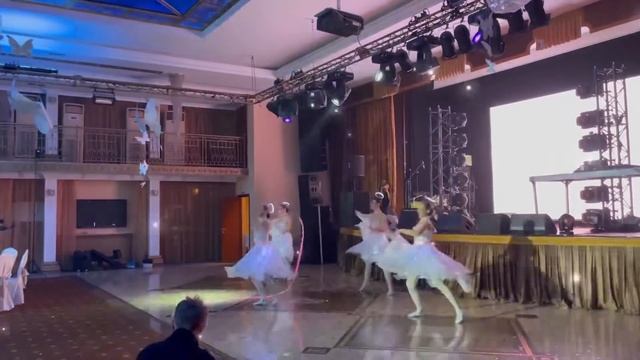 Светодиодные балерины. Светодиодные ангелы. Красивый нежный номер на мероприятие смотреть онлайн