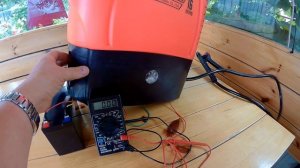 Аккумуляторный опрыскиватель. Перед началом работ проверь его или можно потерять урожай....