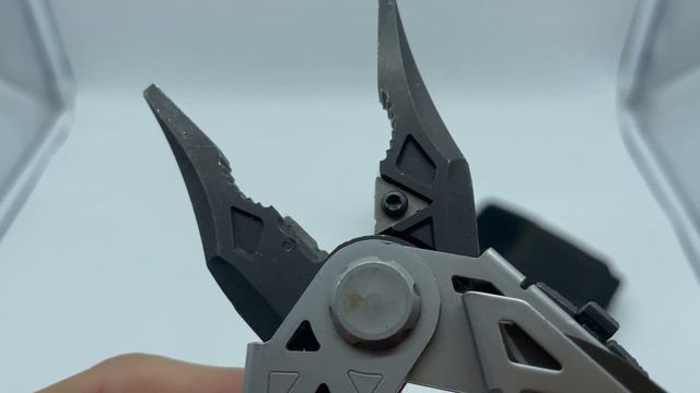 Gerber Center Drive Multi-Tool One Year Review смотреть онлайн
