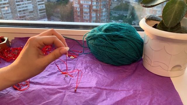 Для чего нужна красная нить? Нить оберег