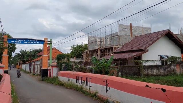 Rumah Kuno Yang Tersembunyi | The Hidden Old & Antique House смотреть онлайн