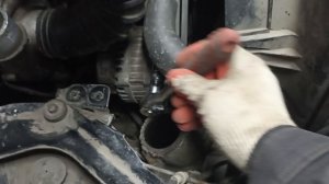 Паджеро 4 снятие генератора