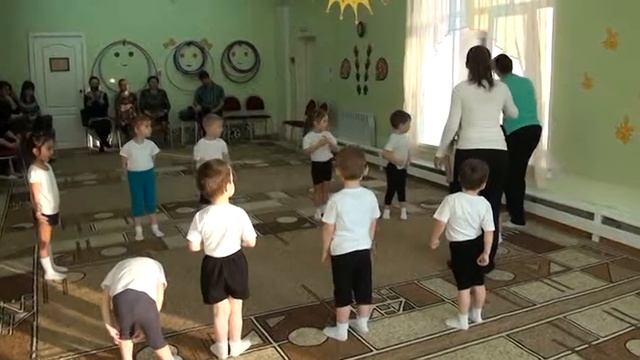 ООД по образовательной области "Физическое развитие" во 2 младшей группе "В гостях у солнышка" смотреть онлайн
