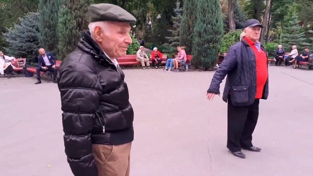 ЛЮБИМАЯ, ТЫ МОЯ НЕНАГЛЯДНАЯ! КРАСИВАЯ ПЕСНЯ И ТАНЦЫ В ПАРКЕ ГОРЬКОГО ХАРЬКОВ смотреть онлайн