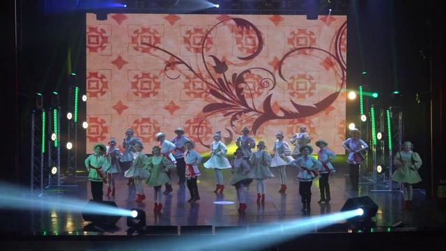 Образцовый ансамбль танца "Вясёлка" (г. Светлогорск) смотреть онлайн