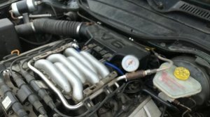 Почему машина плохо заводится на горячую?