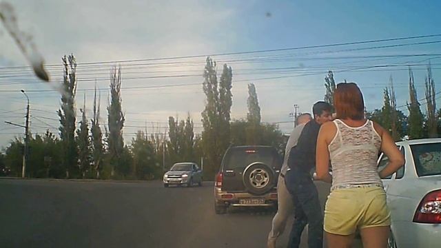Дятлы на дороге смотреть онлайн