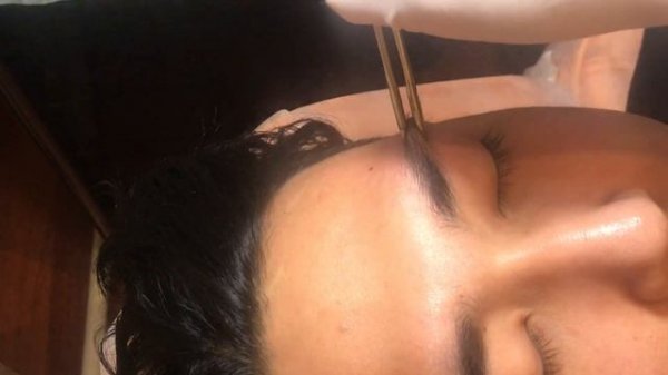 Пирсинг брови