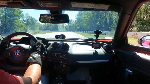 Comparing The Alfa Romeo 4C On Track Against The Viper, S2000, and Supra. смотреть онлайн