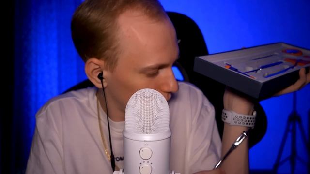 АСМР БЛИЗКИЙ ШЕПОТ С РАСПАКОВКАМИ ДЛЯ ТВОЕГО СНА ?ASMR FROM EAR TO EAR ? смотреть онлайн